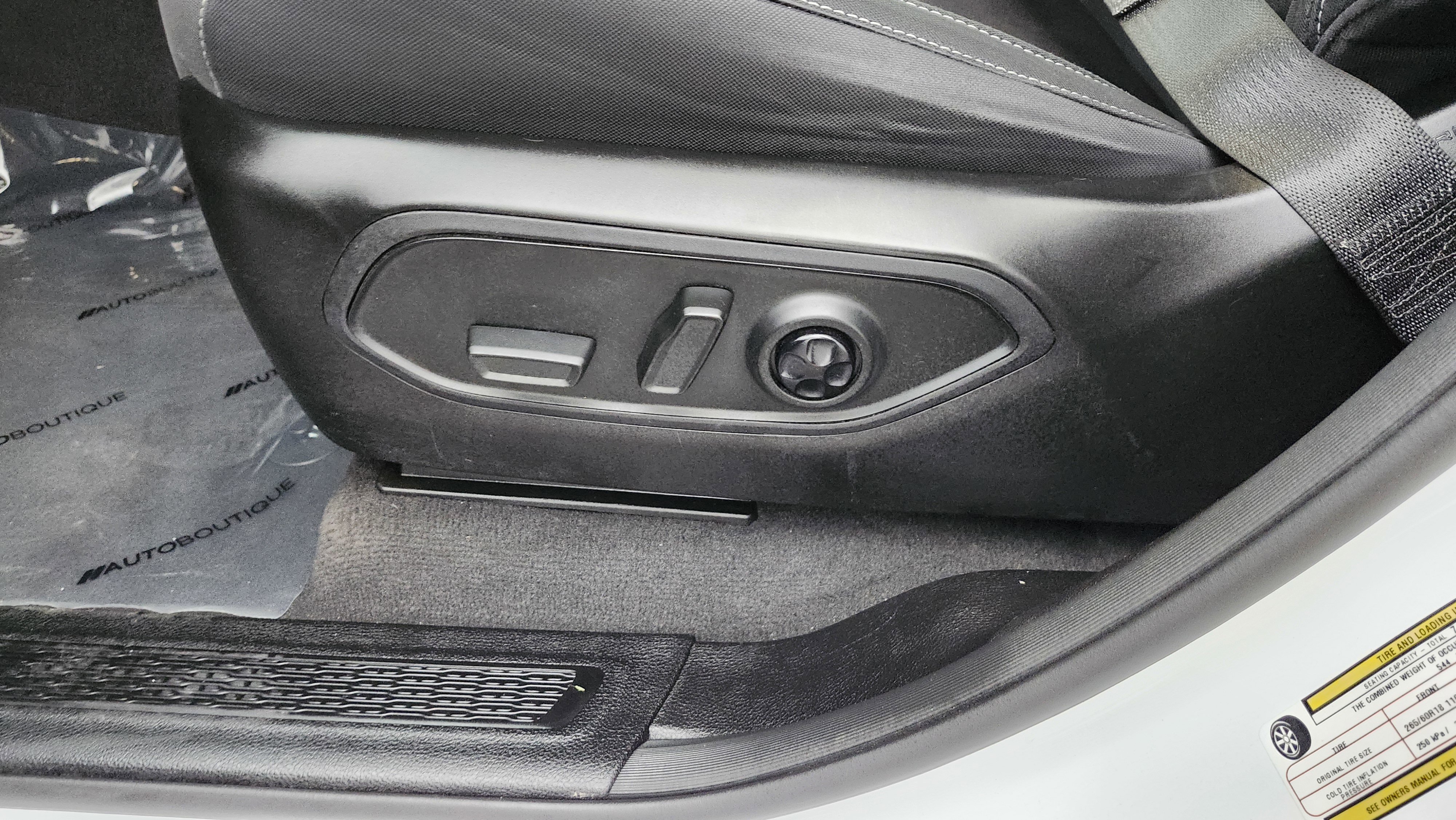 Used 2022 Jeep Grand Cherokee L Laredo w/ Luxury Tech Group I image 26