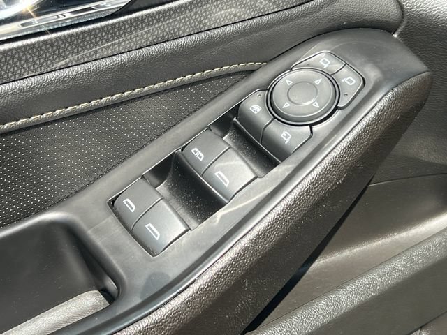 Used 2023 Chevrolet Traverse Premier w/ Redline Edition AWD/4WD image 18