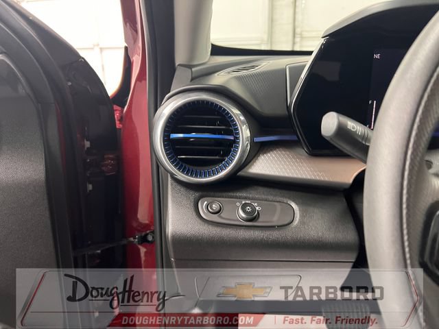 Used 2025 Chevrolet Trax LT FWD image 28