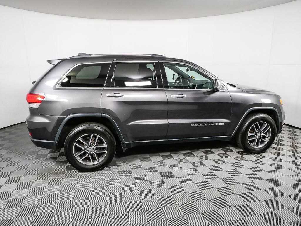 Used 2017 Jeep Grand Cherokee Limited AWD/4WD image 2