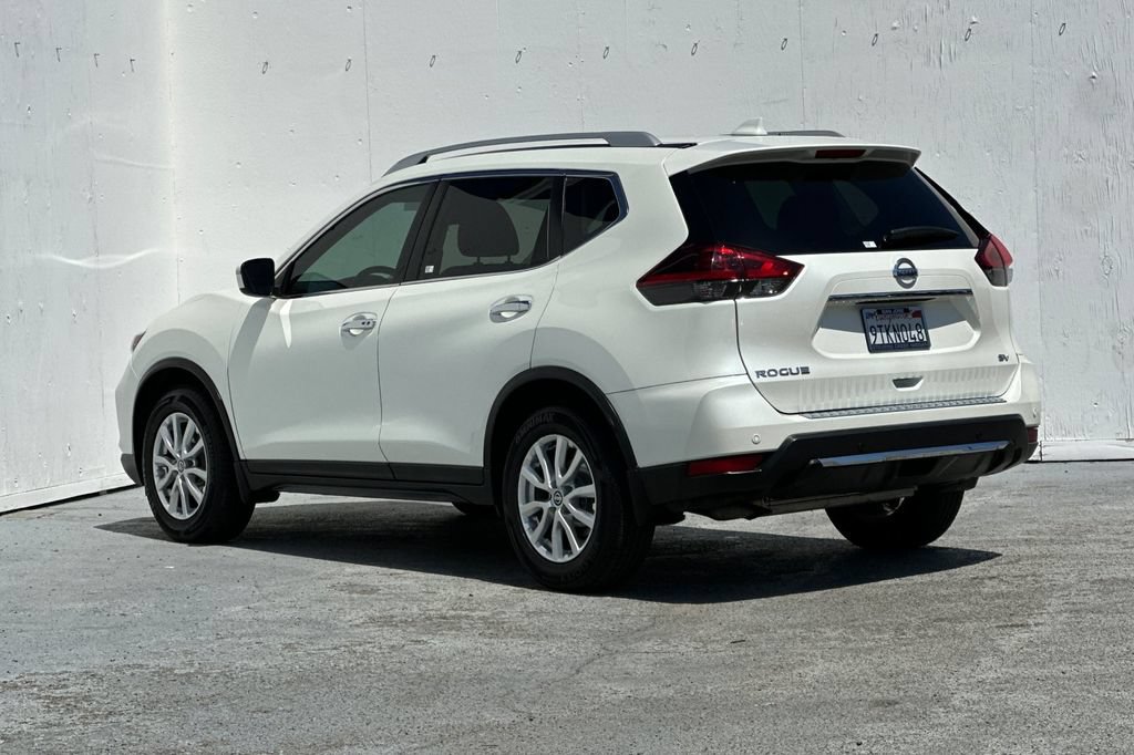 Used 2020 Nissan Rogue SV FWD image 5