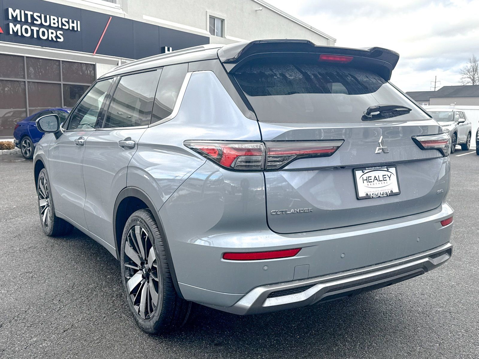 New 2026 Mitsubishi Outlander SEL image 5