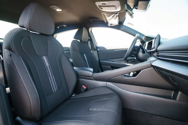 New 2026 Hyundai Elantra Sport FWD image 12