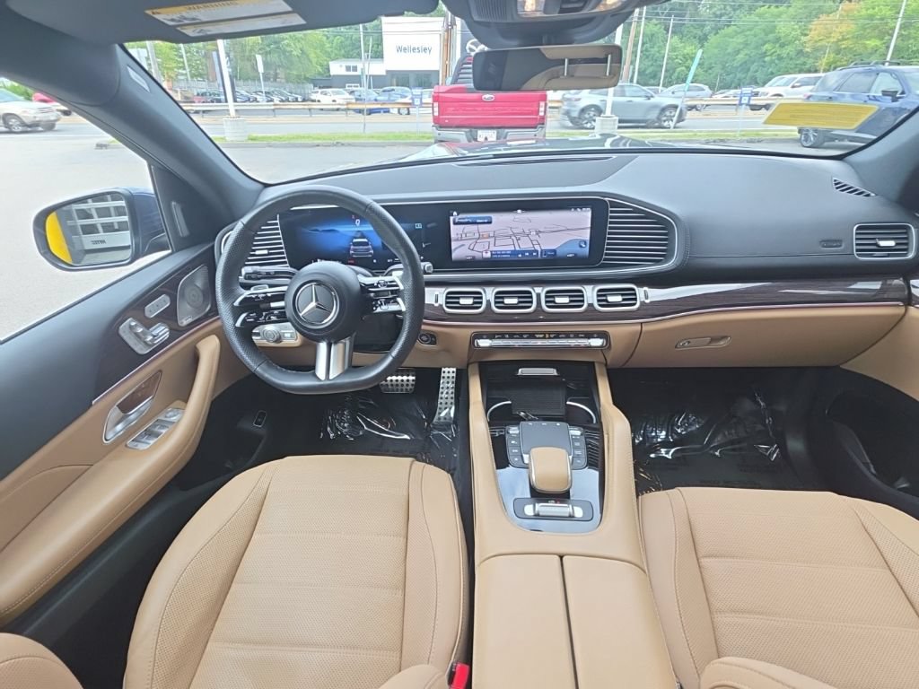 Used 2024 Mercedes-Benz GLS 450 4MATIC image 18