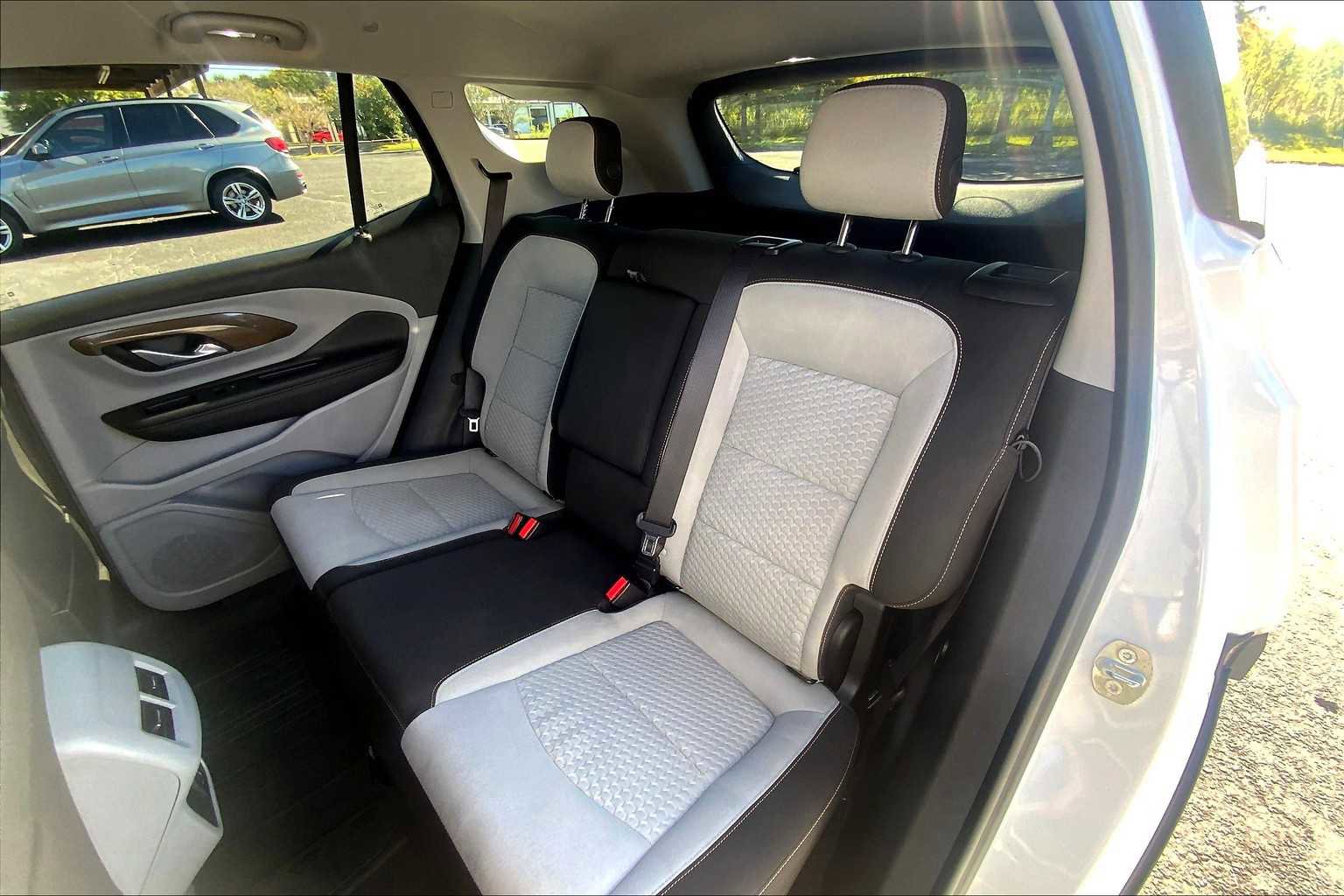 Used 2020 GMC Terrain SLE w/ Driver Convenience Package image 22