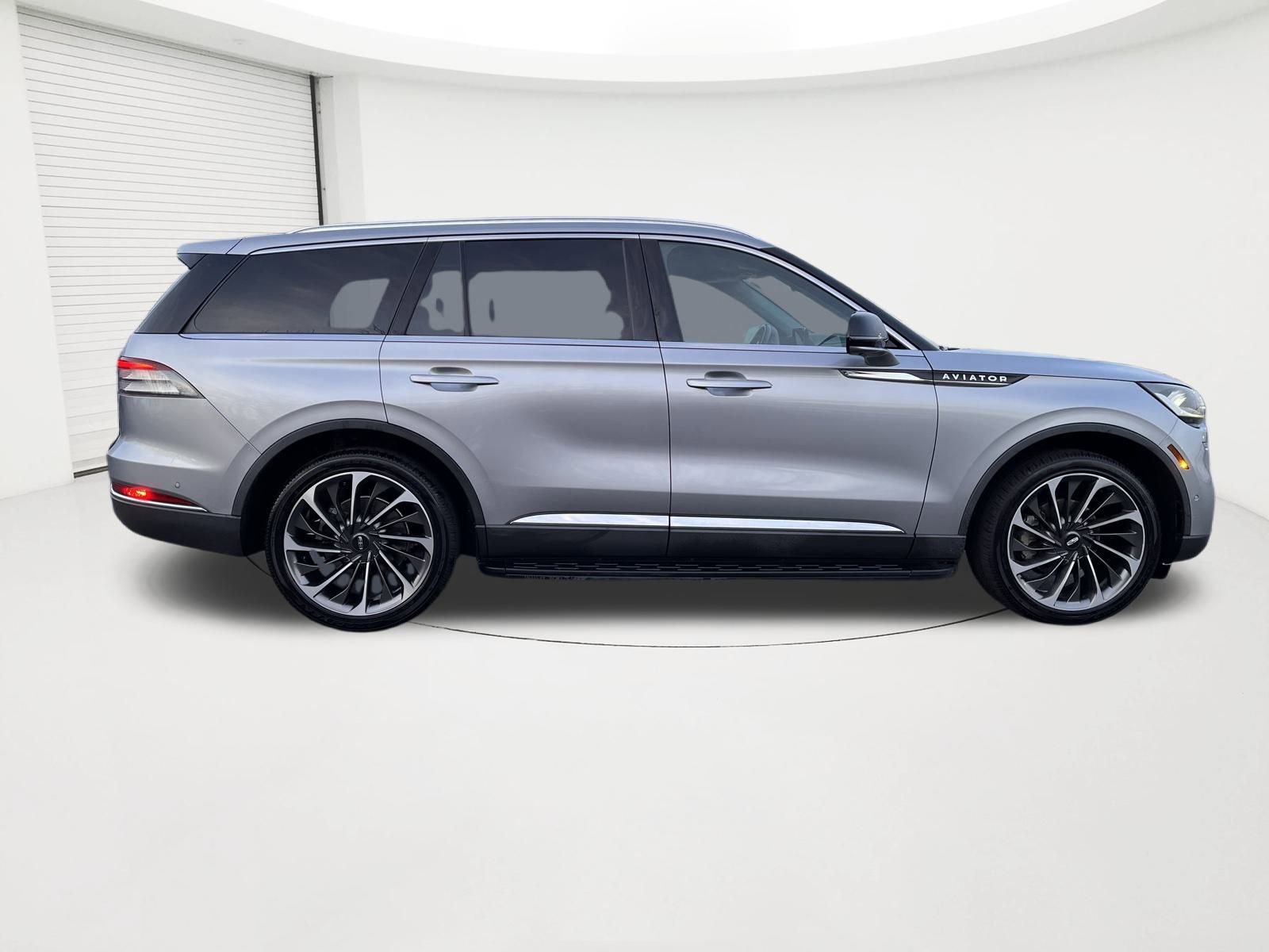 Used 2021 Lincoln Aviator Reserve w/ Equipment Group 201A image 6