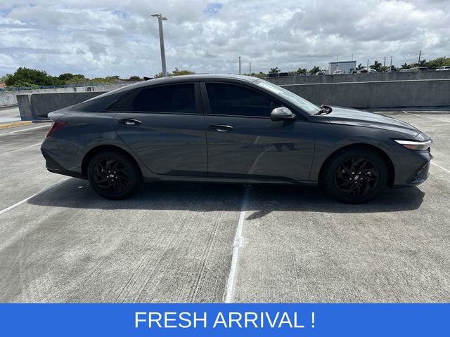 Used 2024 Hyundai Elantra SEL image 20