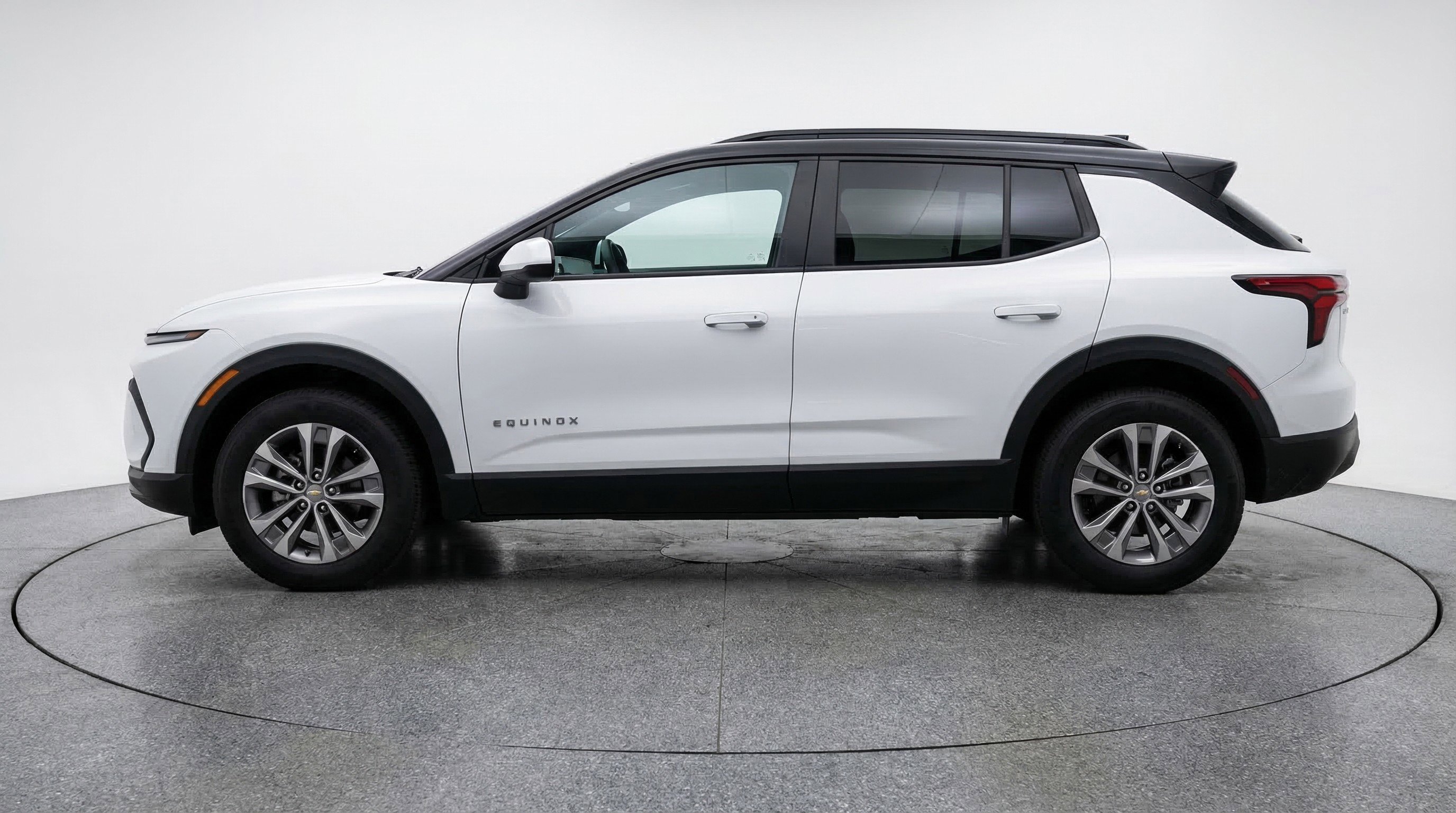 Used 2025 Chevrolet Equinox LT image 5