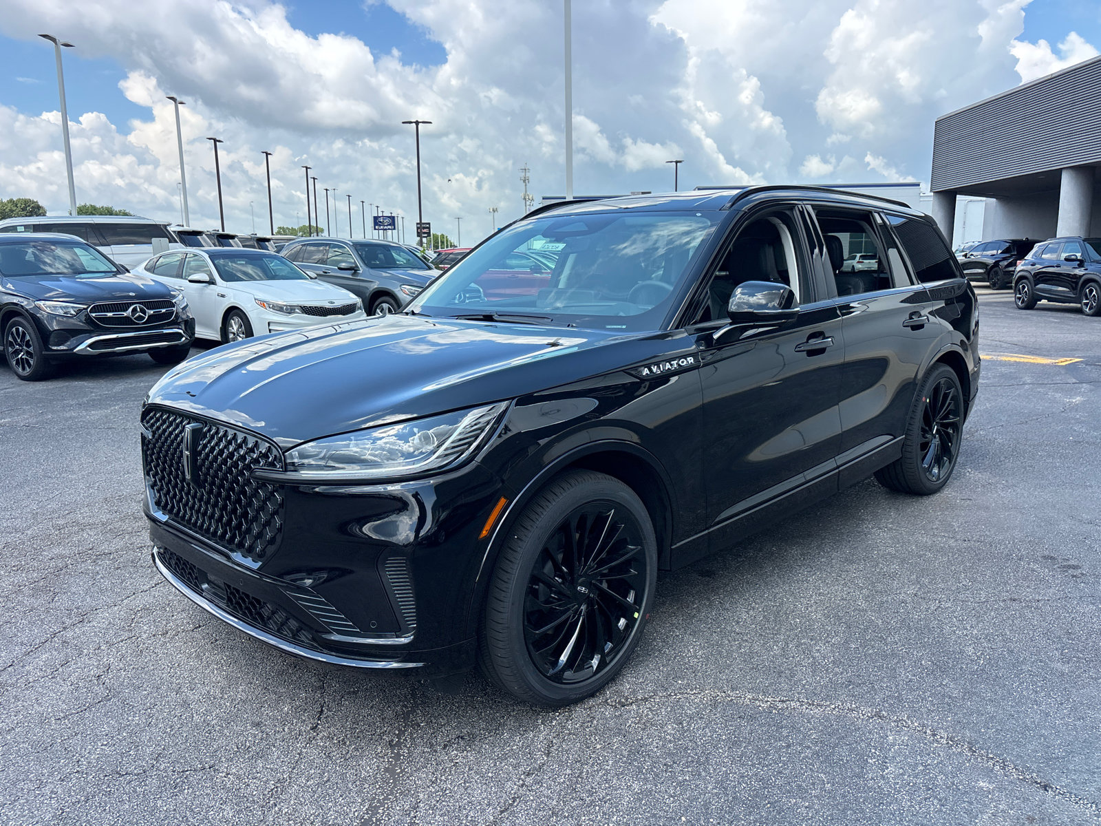 New 2026 Lincoln Aviator Reserve AWD/4WD image 3