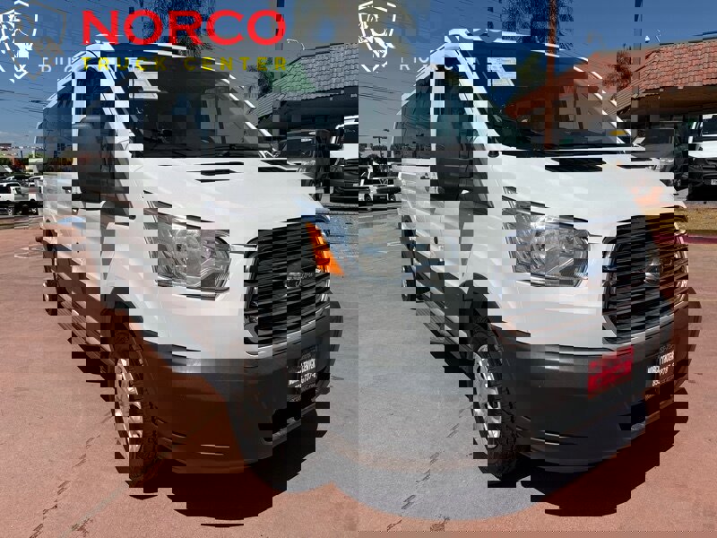 Used 2016 Ford Transit 350 XLT image 2