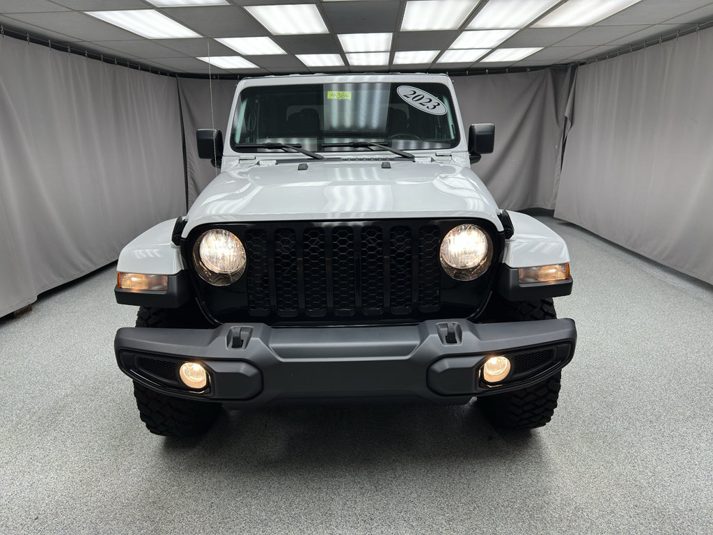 Used 2023 Jeep Gladiator Sport AWD/4WD image 6