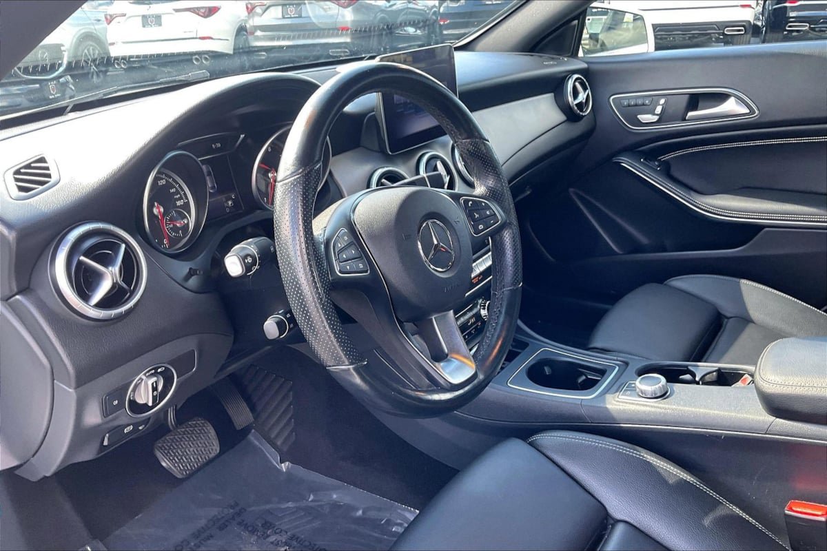 Used 2019 Mercedes-Benz CLA 250 image 10