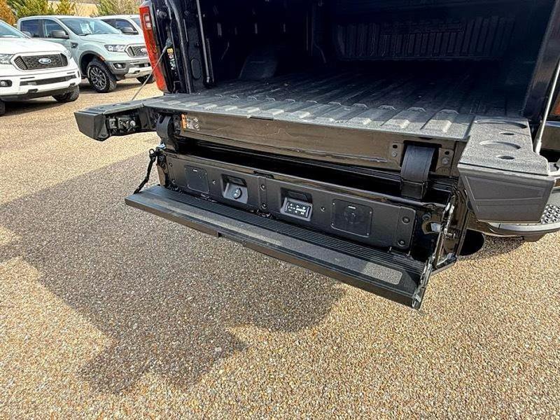 Used 2024 GMC Sierra 2500 Denali Ultimate image 18