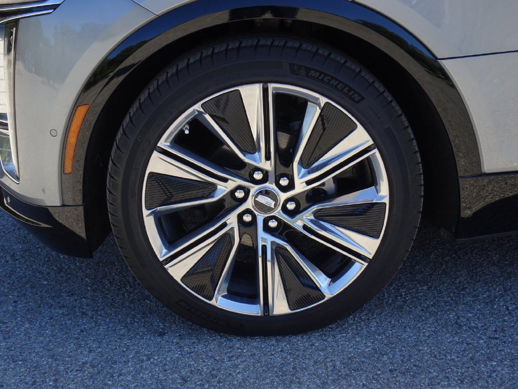 Used 2026 Cadillac Lyriq Signature Luxury w/ Nappa Leather Package AWD/4WD image 25