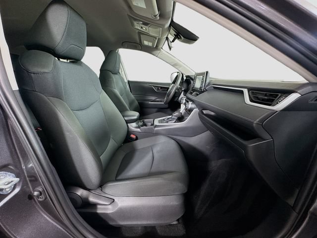 Used 2021 Toyota RAV4 LE AWD/4WD image 29