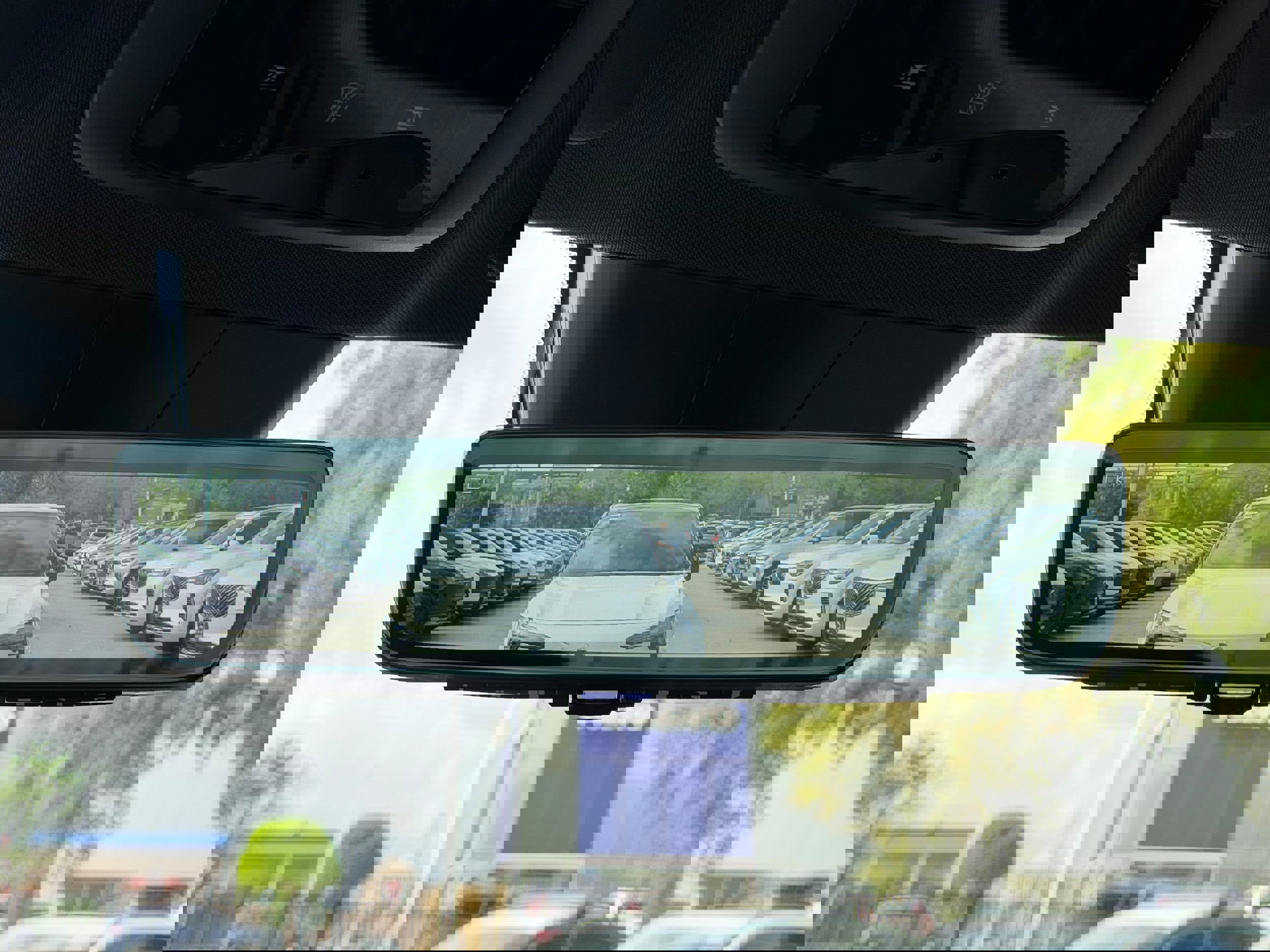 New 2026 Volvo EX30 Plus w/ Protection Package Premier image 17