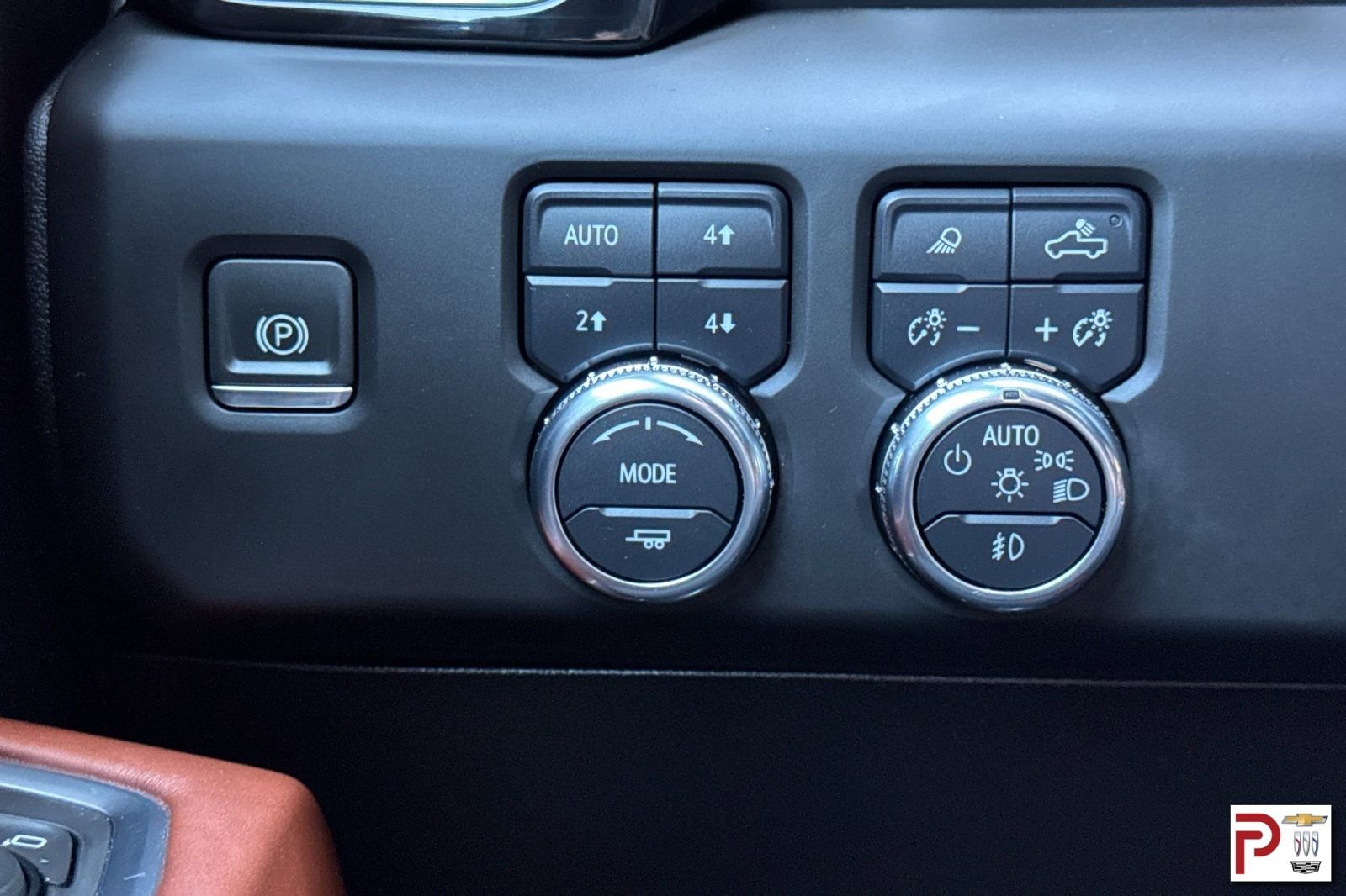 Certified 2024 GMC Sierra 3500 Denali Ultimate AWD/4WD image 30