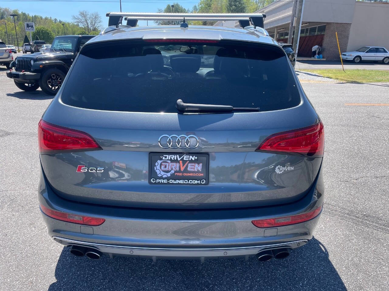 Used 2015 Audi SQ5 Premium Plus w/ Technology Package AWD/4WD image 9