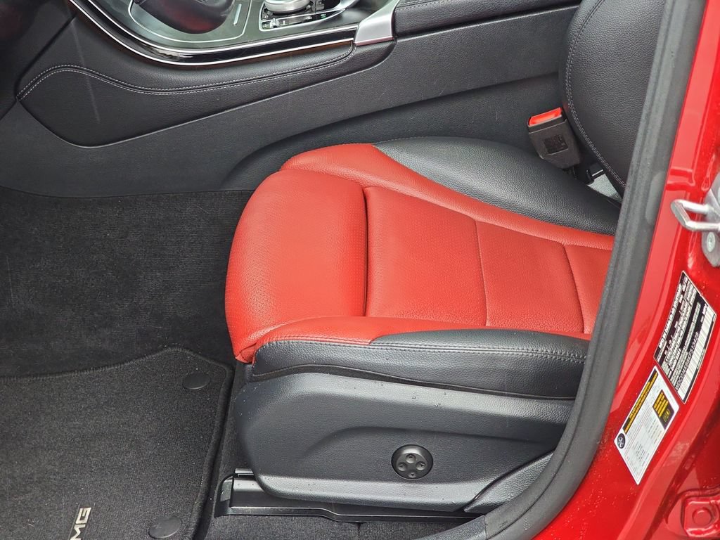 Used 2019 Mercedes-Benz GLC 300 4MATIC Coupe image 32