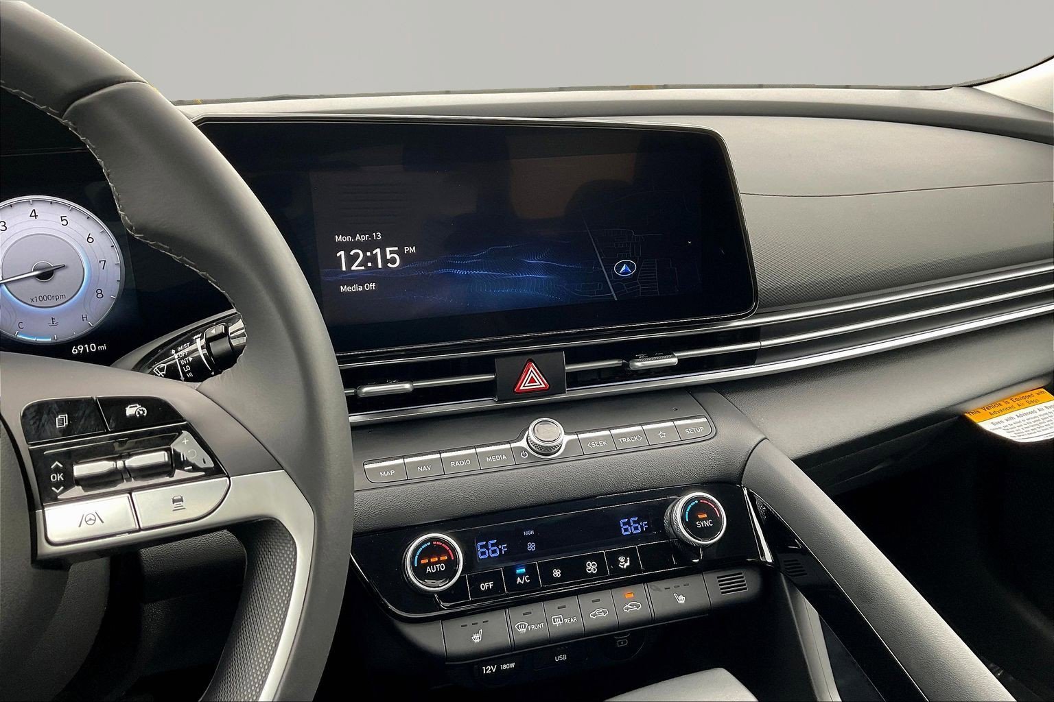 Certified 2025 Hyundai Elantra SEL FWD image 9