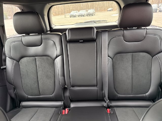 New 2026 Jeep Grand Cherokee Altitude AWD/4WD image 26