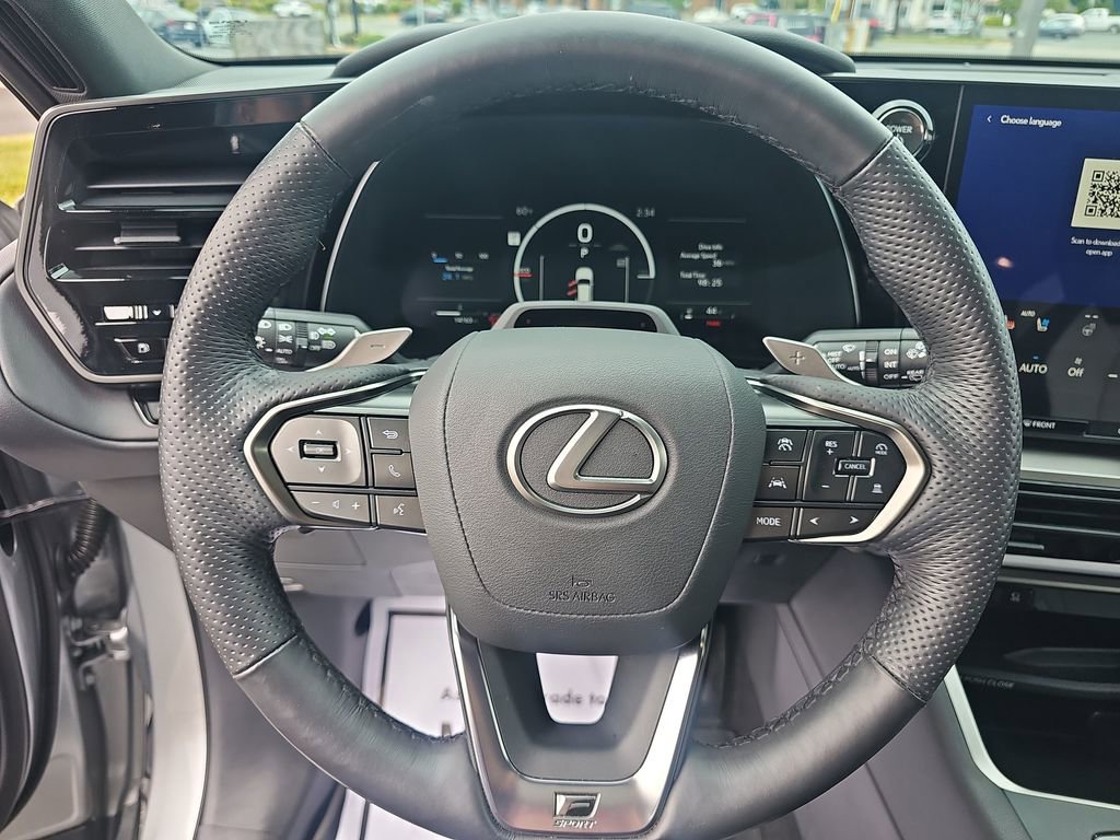 Used 2025 Lexus TX 500h AWD w/ Technology Package image 16