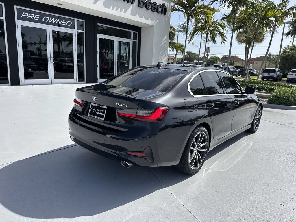 Used 2022 BMW 330i Sedan w/ Convenience Package RWD image 3
