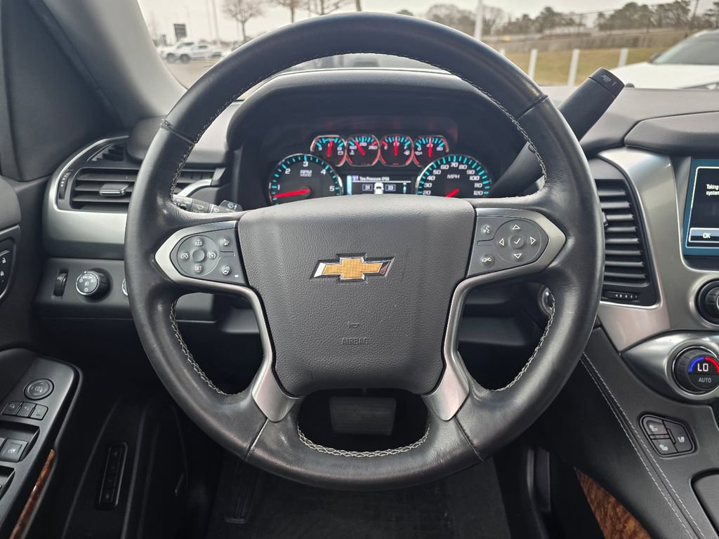 Used 2020 Chevrolet Suburban Premier image 15