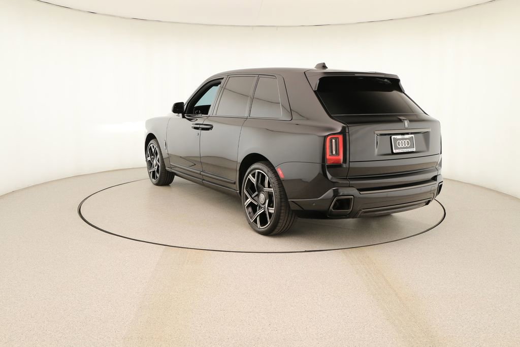 Used 2025 Rolls-Royce Cullinan Black Badge image 4