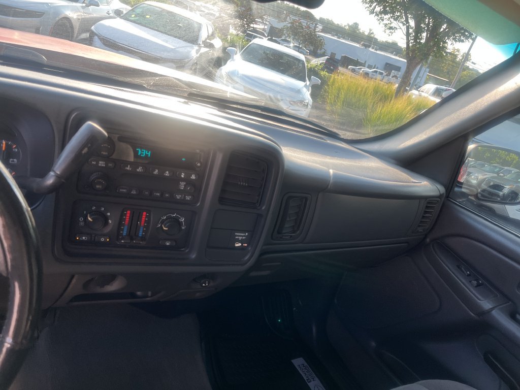 Used 2005 Chevrolet Silverado 2500 LS AWD/4WD image 19