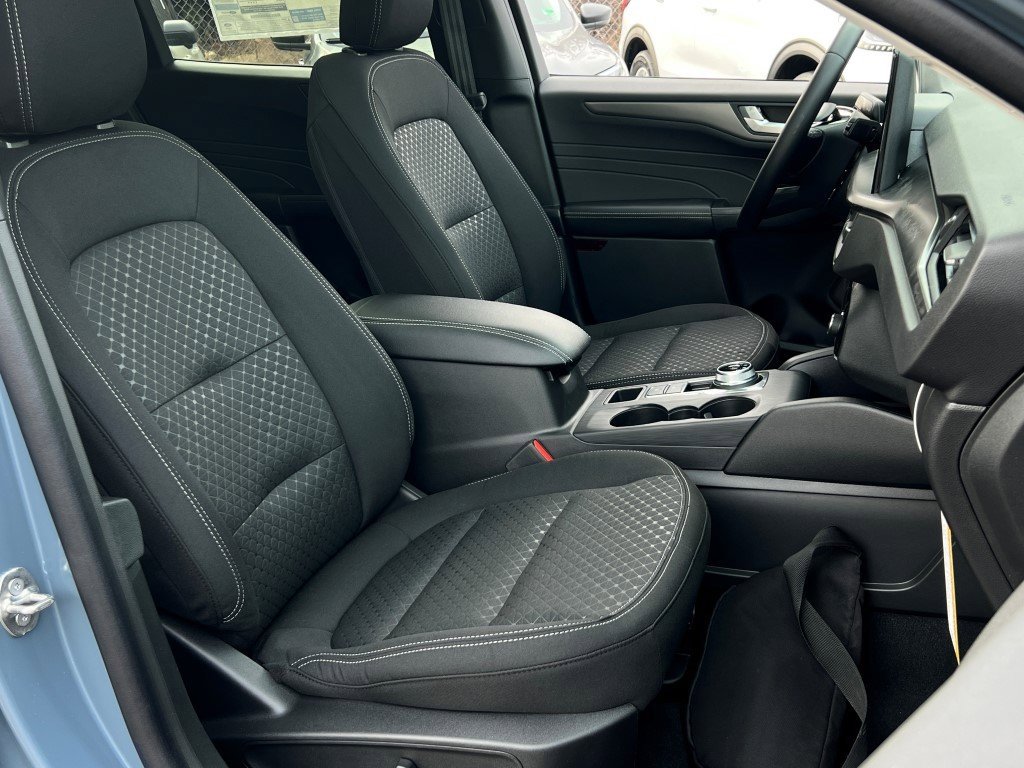 New 2026 Ford Escape Active w/ Active Premium Tech Pack AWD/4WD image 8