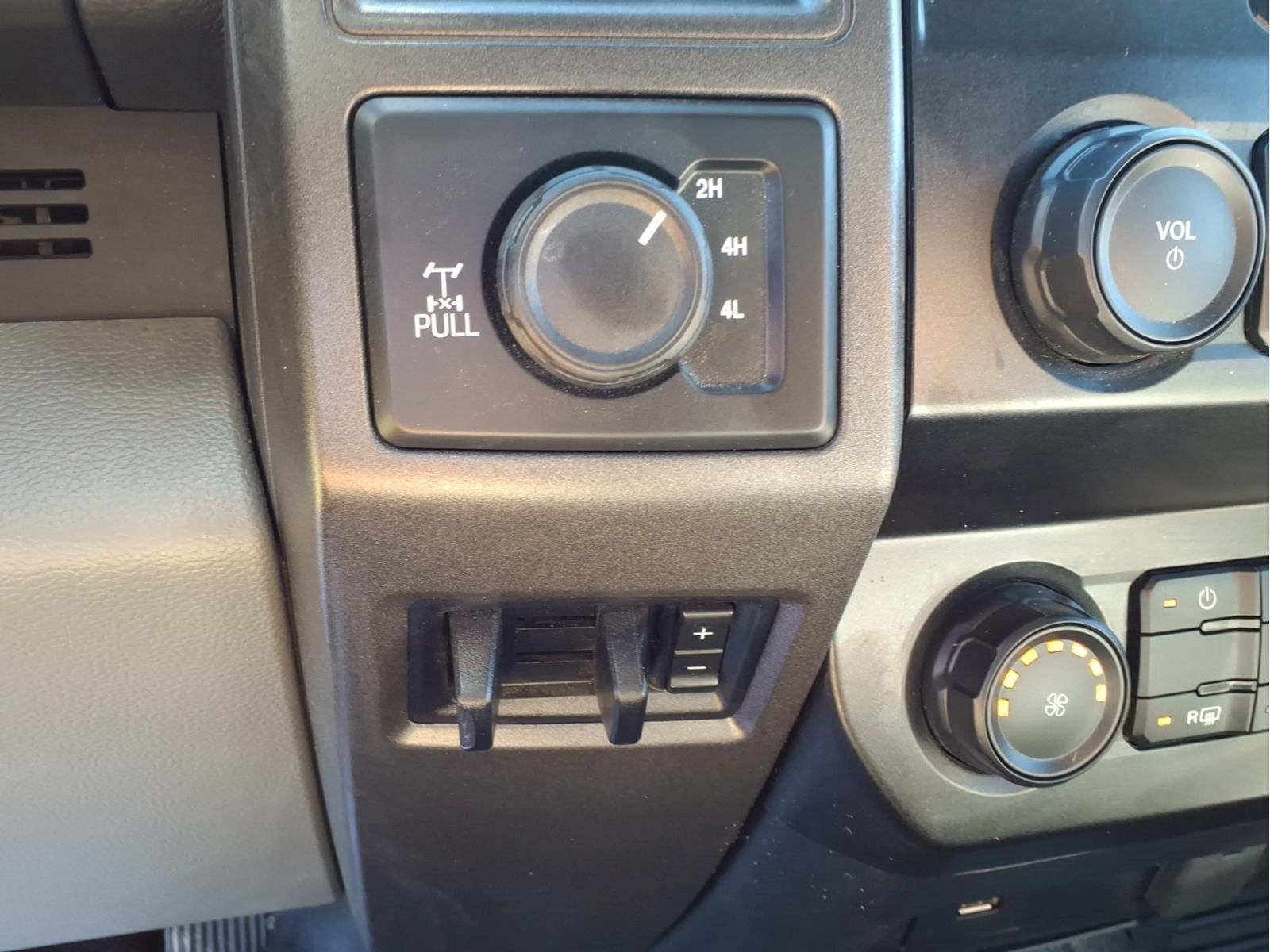 Used 2022 Ford F350 XL w/ Power Equipment Group AWD/4WD image 23