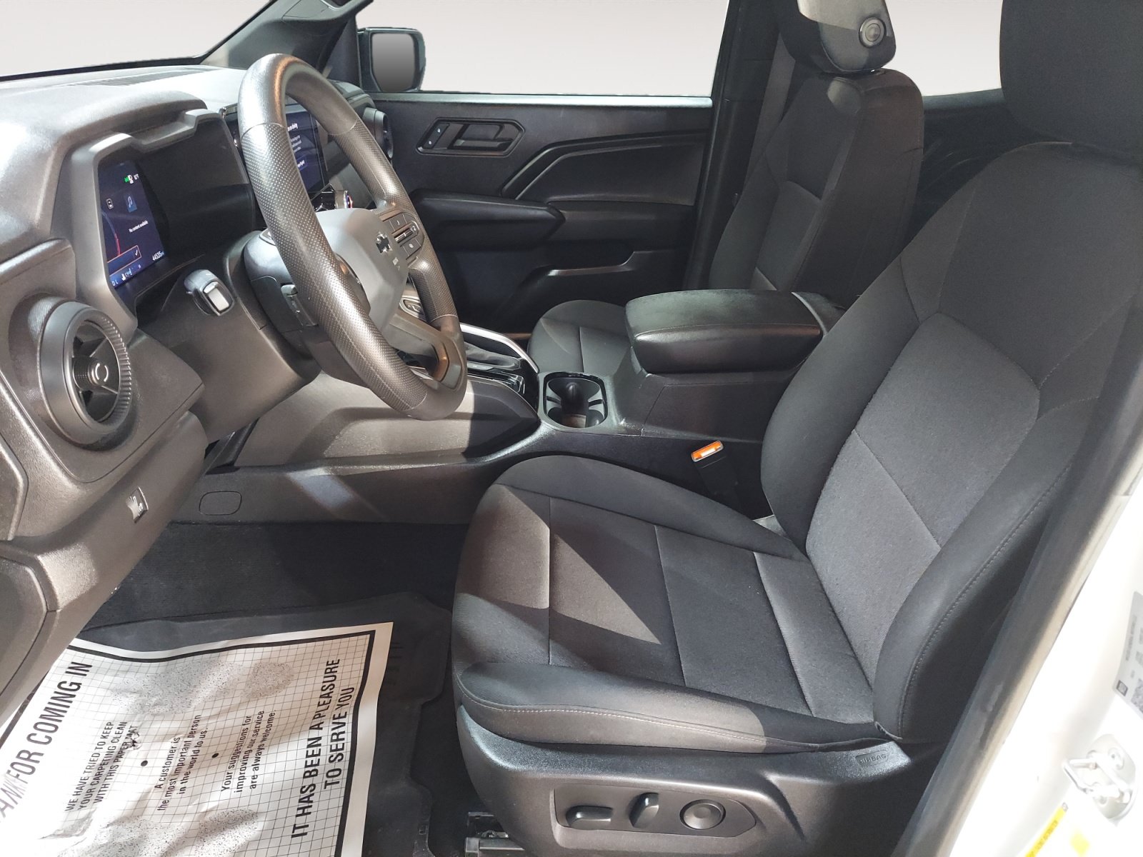 Used 2024 Chevrolet Colorado Trail Boss w/ Technology Package AWD/4WD image 23