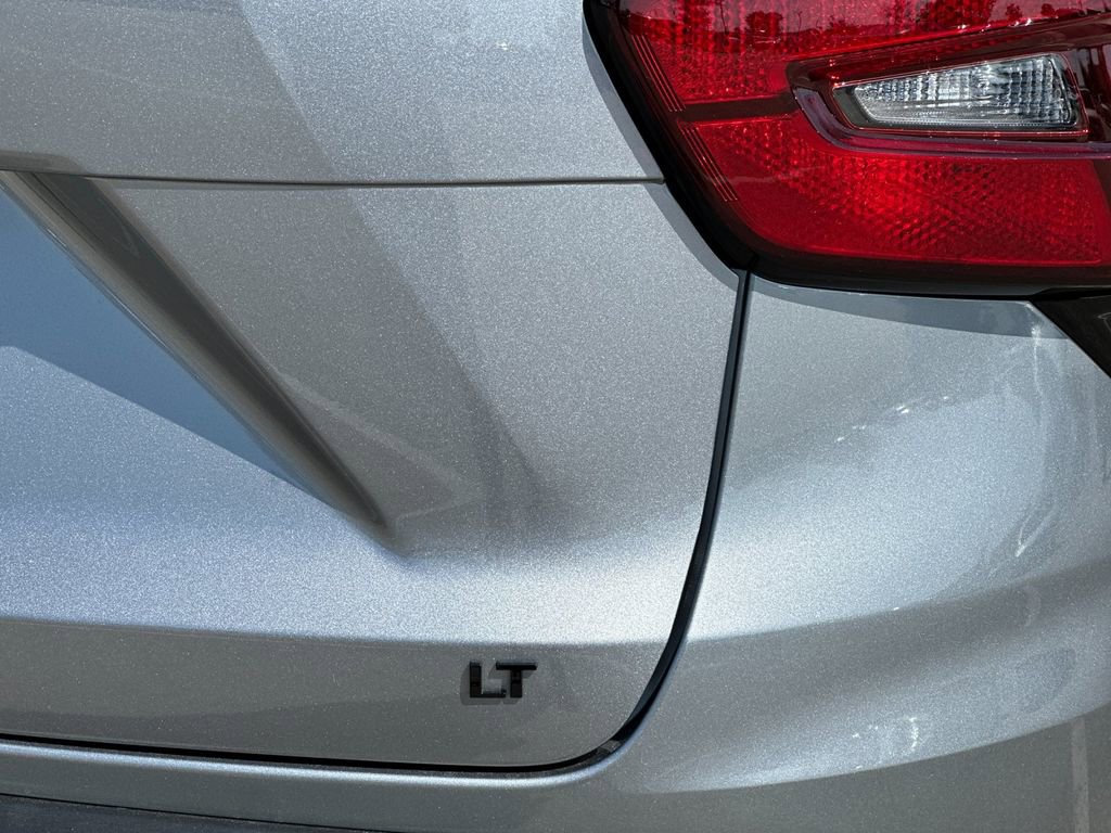 New 2026 Chevrolet Trax LT w/ Midnight Edition image 25