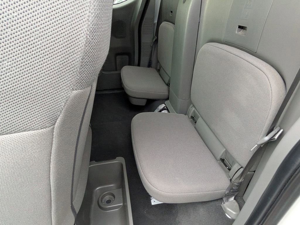 Used 2021 Nissan Frontier S RWD image 18