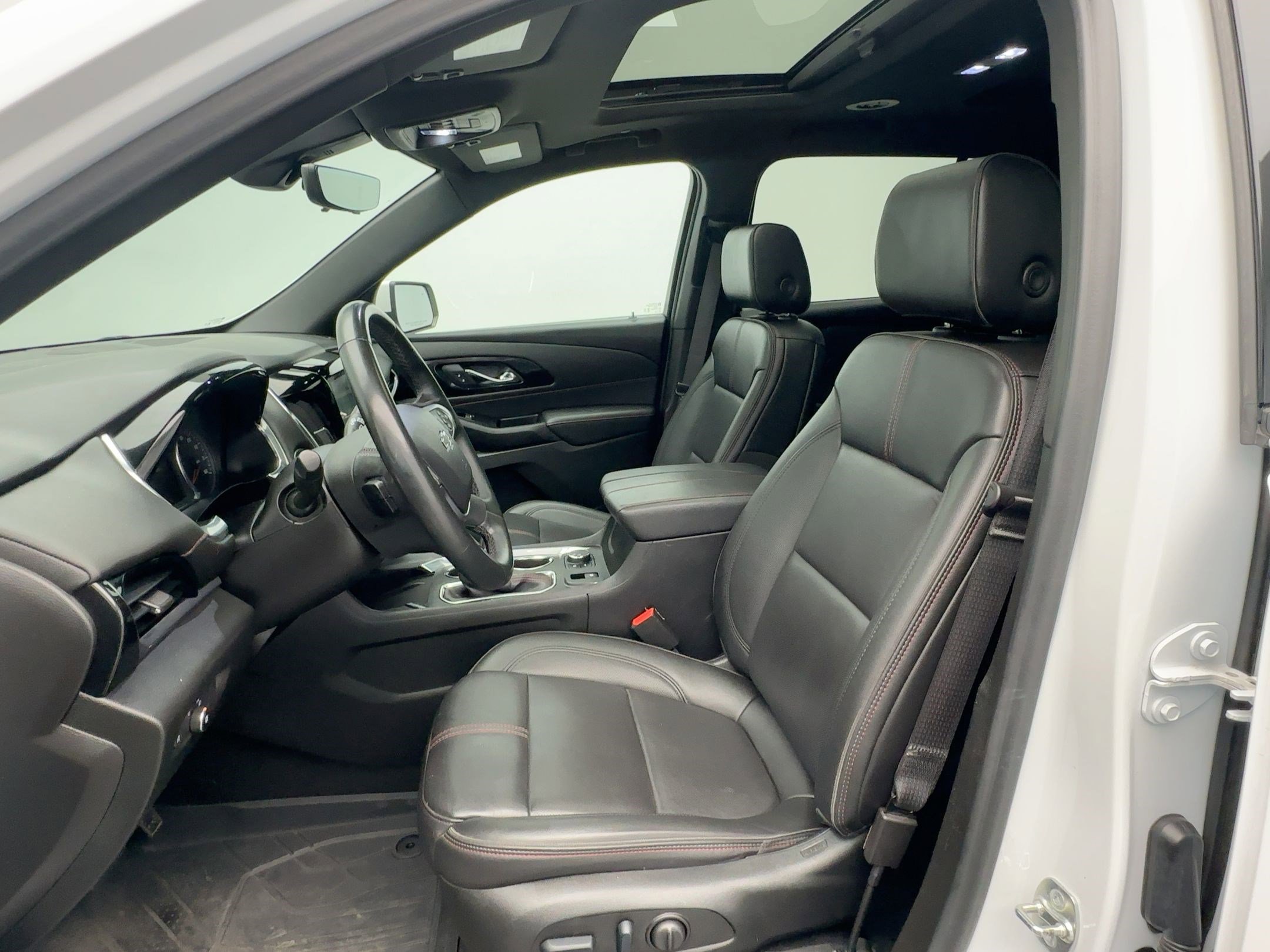 Certified 2023 Chevrolet Traverse RS w/ LPO, Floor Liner Package image 5