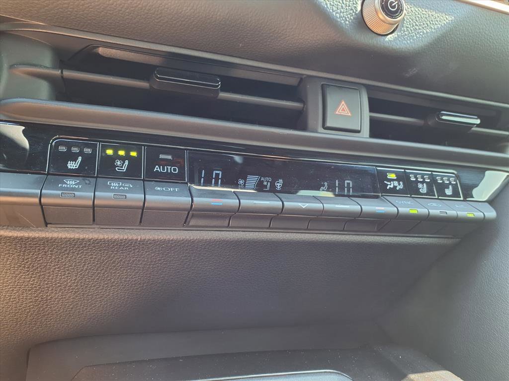 Used 2025 Toyota Crown Nightshade AWD/4WD image 8