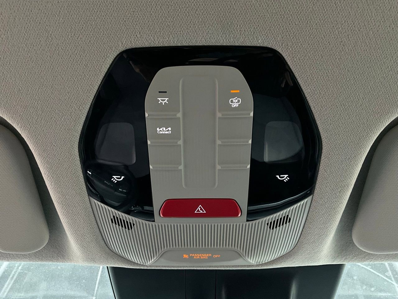 Used 2025 Kia K4 LXS image 16