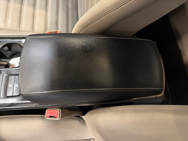 Used 2018 Ford Fusion SE FWD image 27