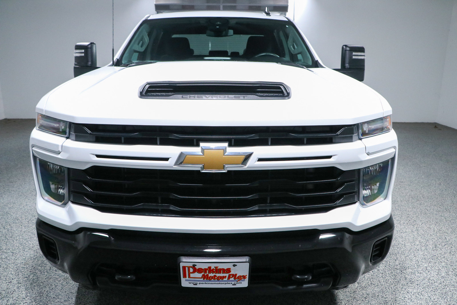 Used 2025 Chevrolet Silverado 2500 Custom w/ Custom Convenience Package AWD/4WD image 4