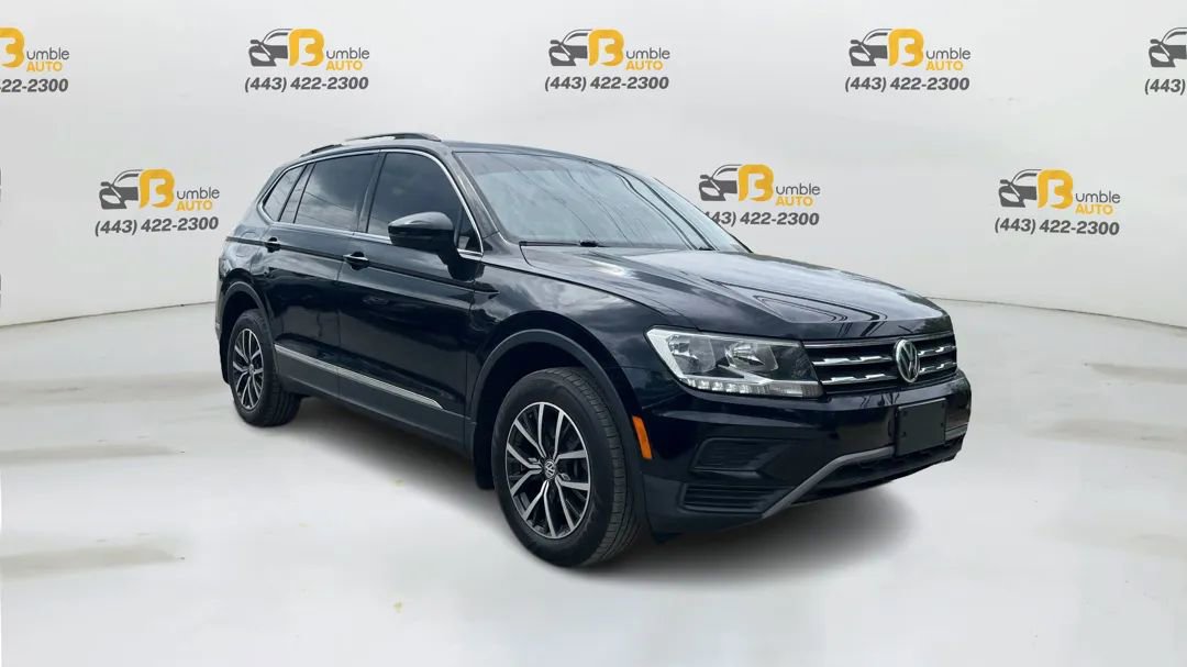 Used 2018 Volkswagen Tiguan SE w/ Panoramic Sunroof Package AWD/4WD image 3