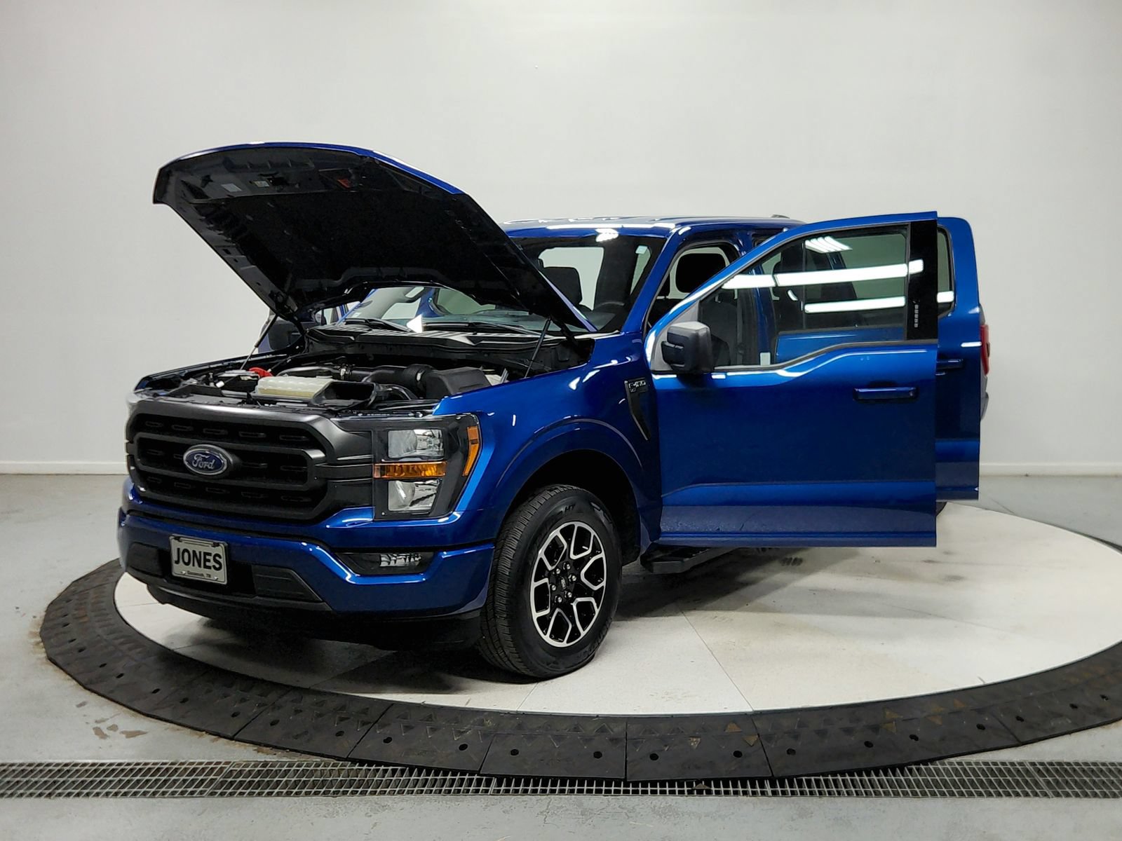 Used 2023 Ford F150 2WD SuperCrew image 12