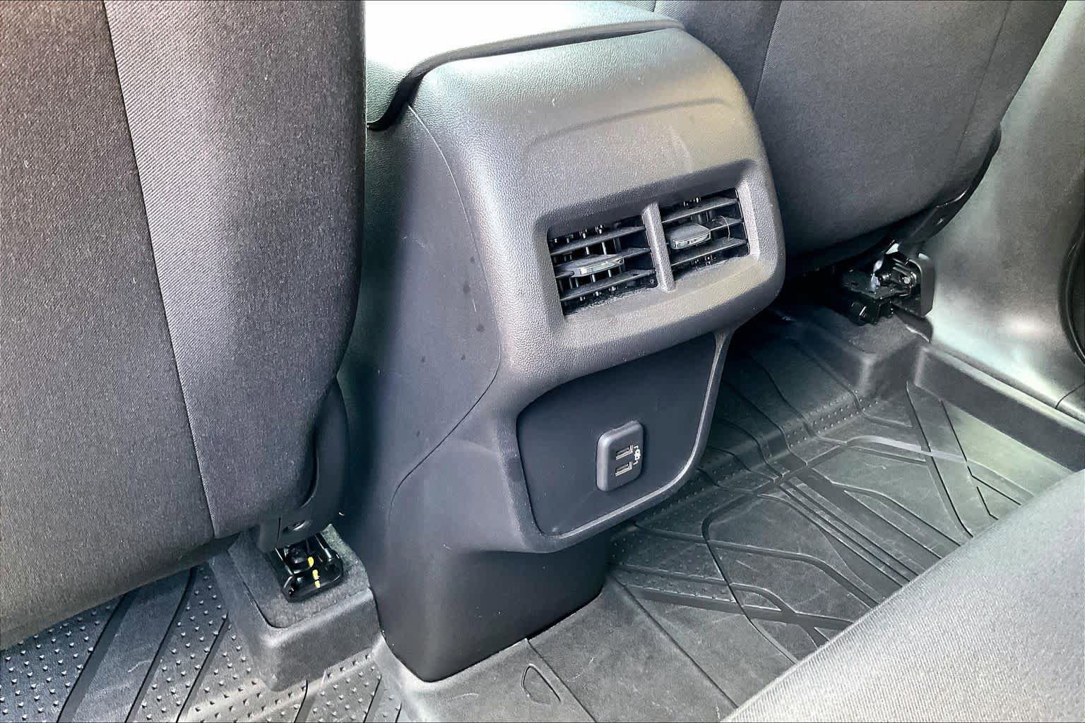 Certified 2024 Chevrolet Equinox LT w/ LPO, Floor Liner Package FWD image 33