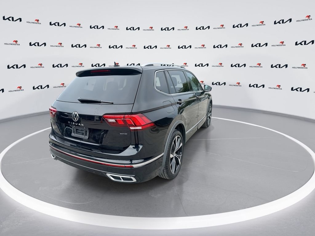Used 2022 Volkswagen Tiguan SEL R-Line AWD/4WD image 8