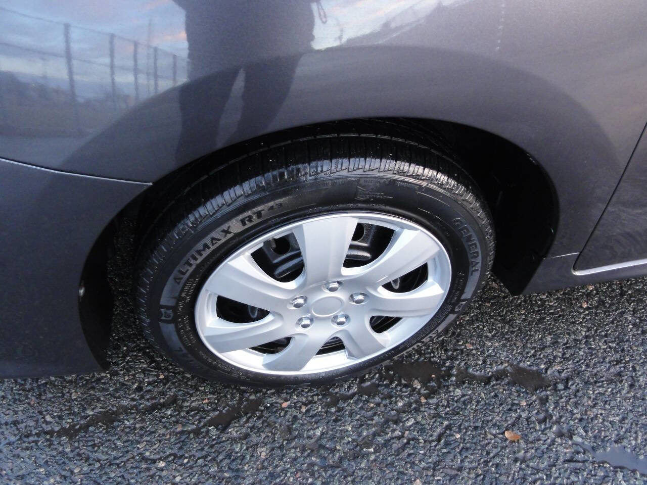 Used 2012 Toyota Matrix L image 12