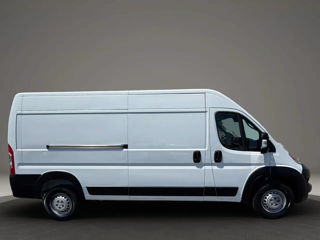 Used 2025 RAM ProMaster 2500 w/ Convenience Group FWD image 7