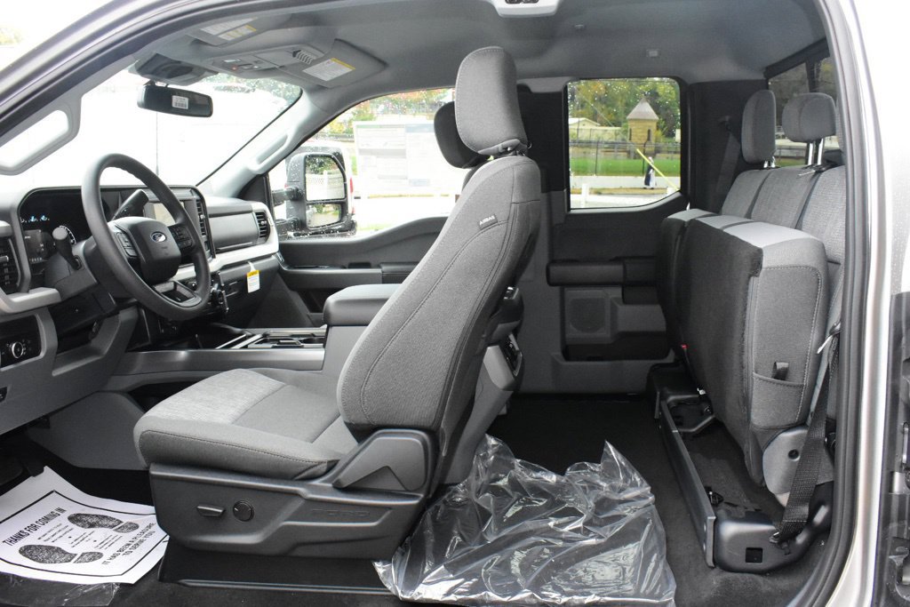 New 2027 Ford F250 XLT AWD/4WD image 7