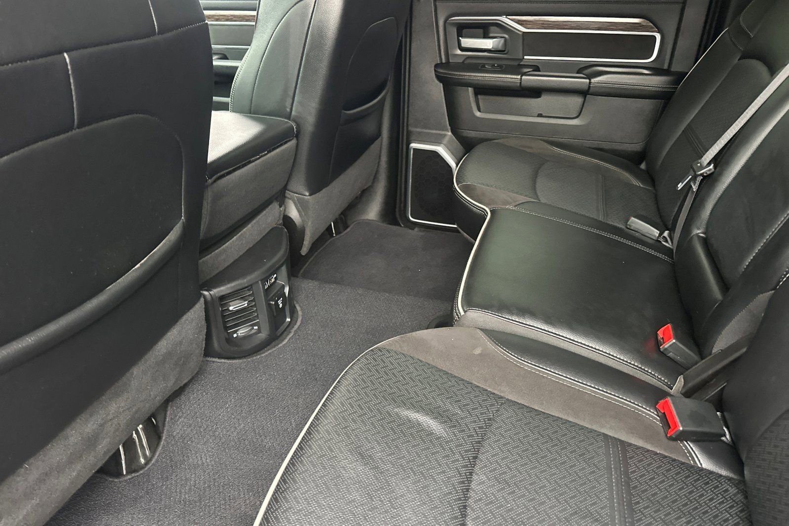 Used 2020 RAM 2500 Laramie image 13