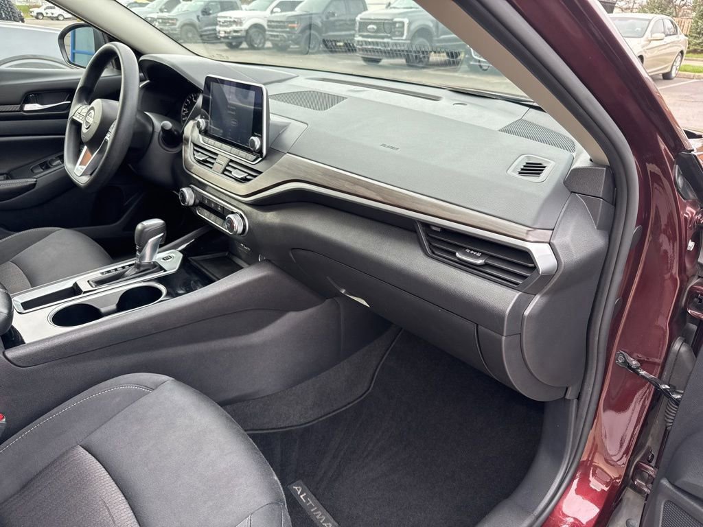 Used 2024 Nissan Altima 2.5 SV image 27