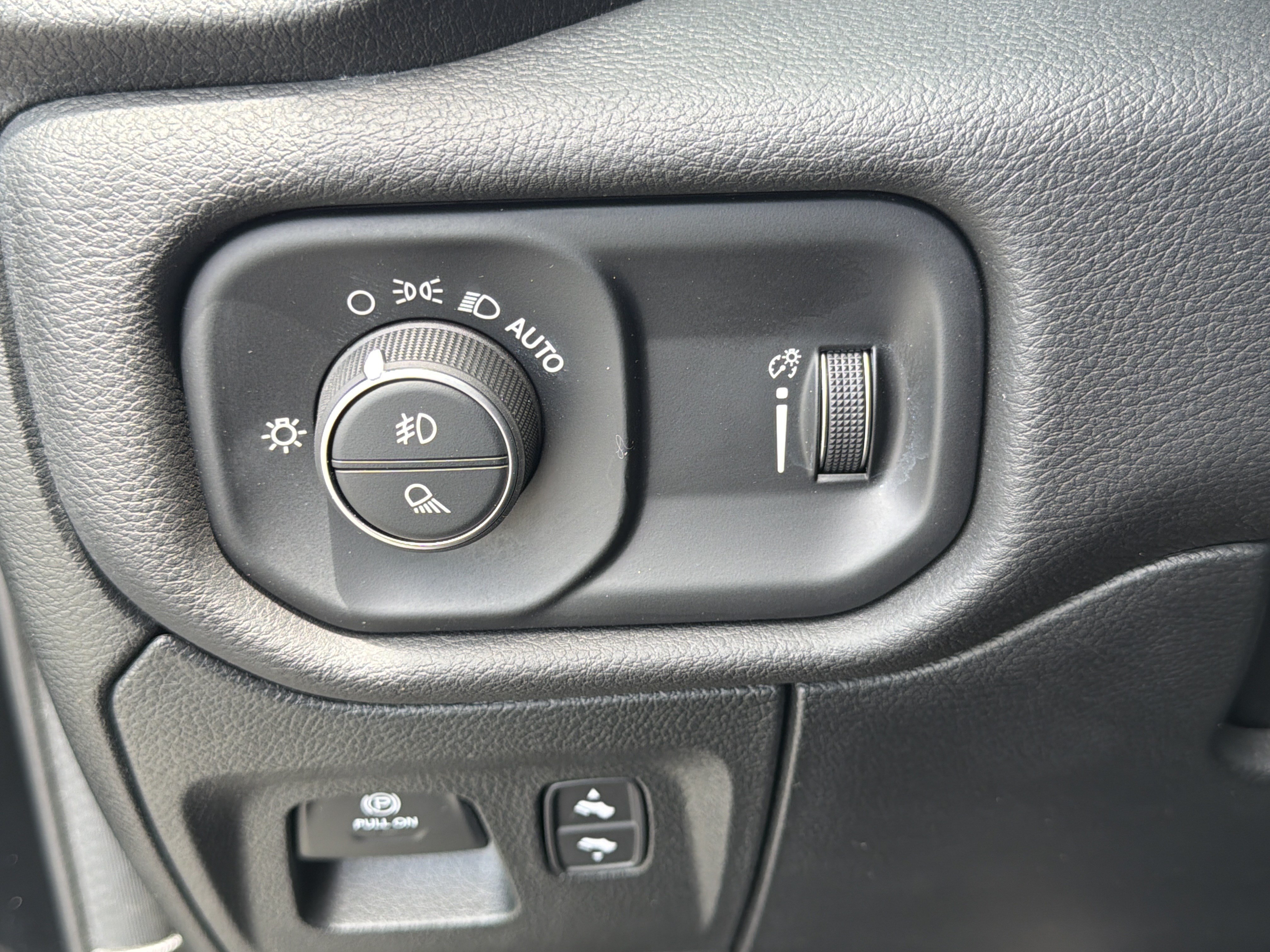 Used 2023 RAM 1500 Big Horn AWD/4WD image 37